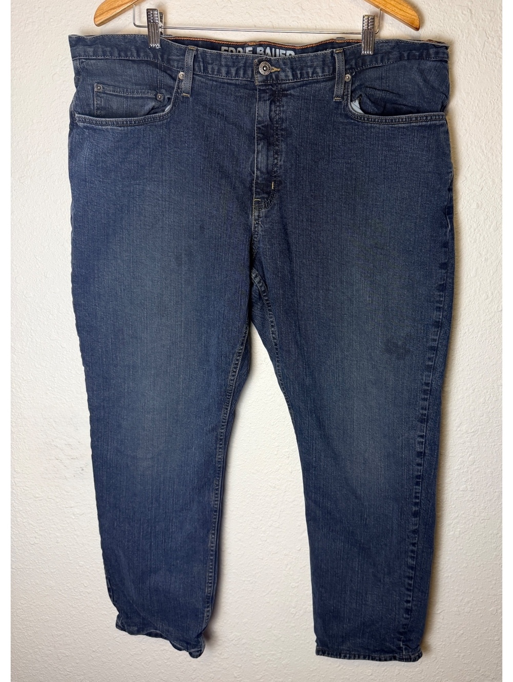 Eddie Bauer Straight Fit Jeans Style 42X30 Men's Size 42x30 - Picture 2 of 4